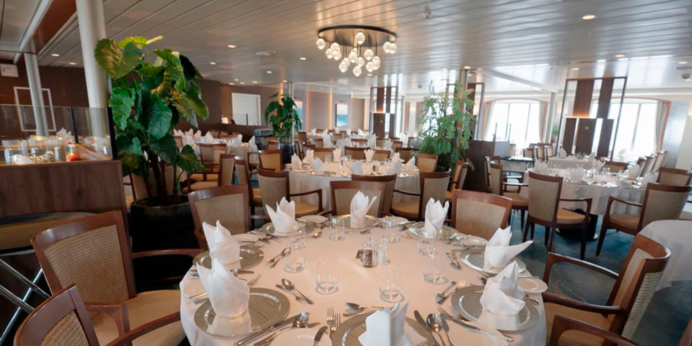 Restaurant & Comedor - Deck 4